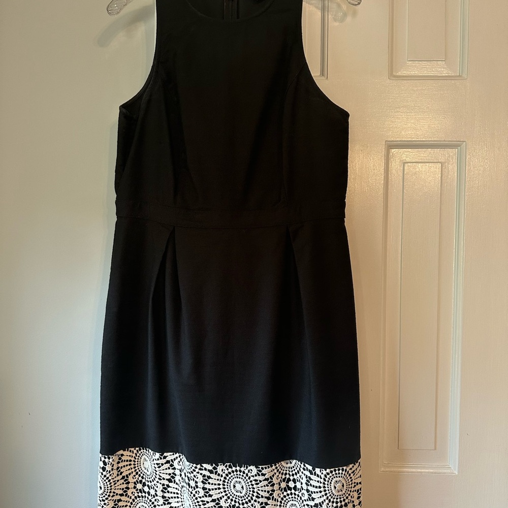 Ann Taylor Black and White Pleated Sheath Dress